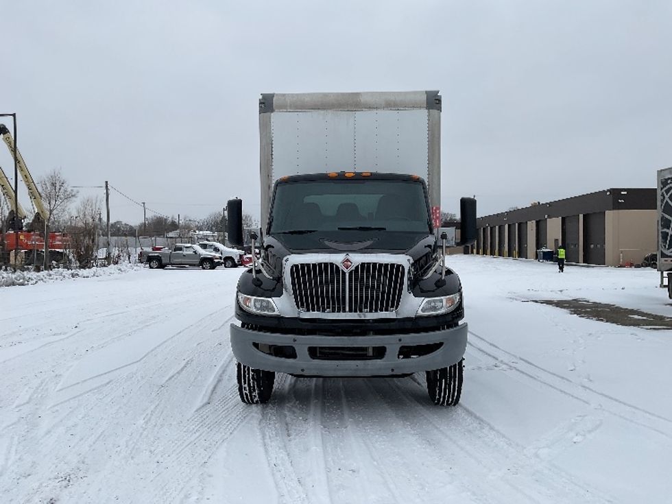 Medium Duty Box Truck-Light and Medium Duty Trucks-International-2022-MV607-Flint-MI-303,490\n\t\tmiles-$ 34,500 - Image 2