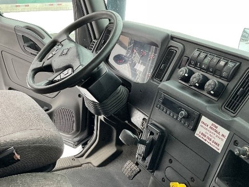 Medium Duty Box Truck-Light and Medium Duty Trucks-International-2022-MV607-Flint-MI-303,490\n\t\tmiles-$ 34,500 - Image 22