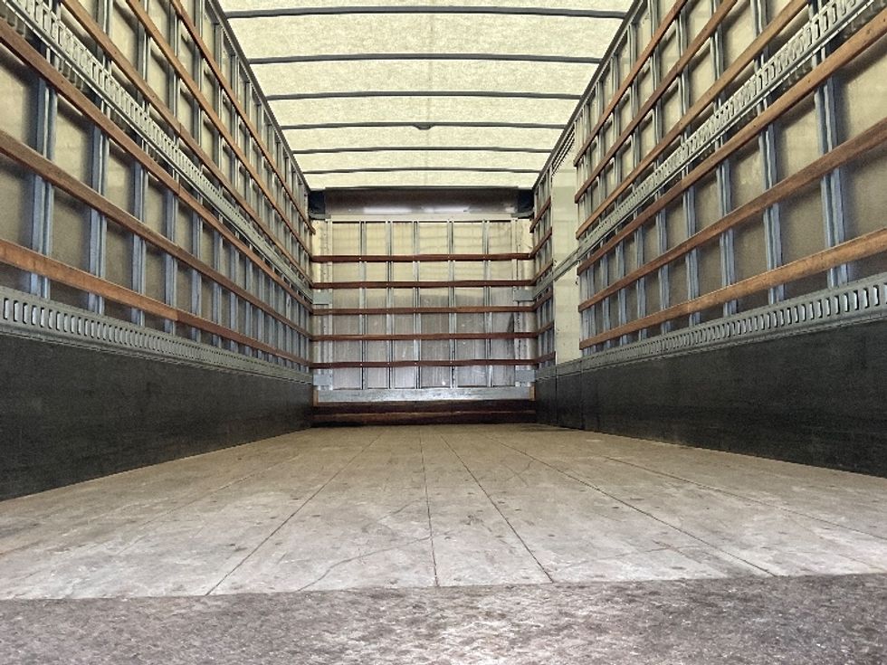 Medium Duty Box Truck-Light and Medium Duty Trucks-International-2022-MV607-Flint-MI-303,490\n\t\tmiles-$ 34,500 - Image 8