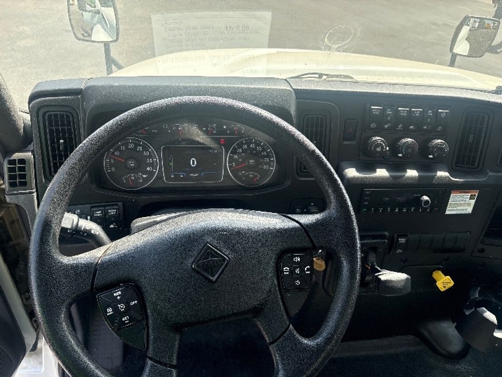Medium Duty Box Truck-Light and Medium Duty Trucks-International-2022-MV607-Fontana-CA-155,639\n\t\tmiles-$ 68,500 - Image 18