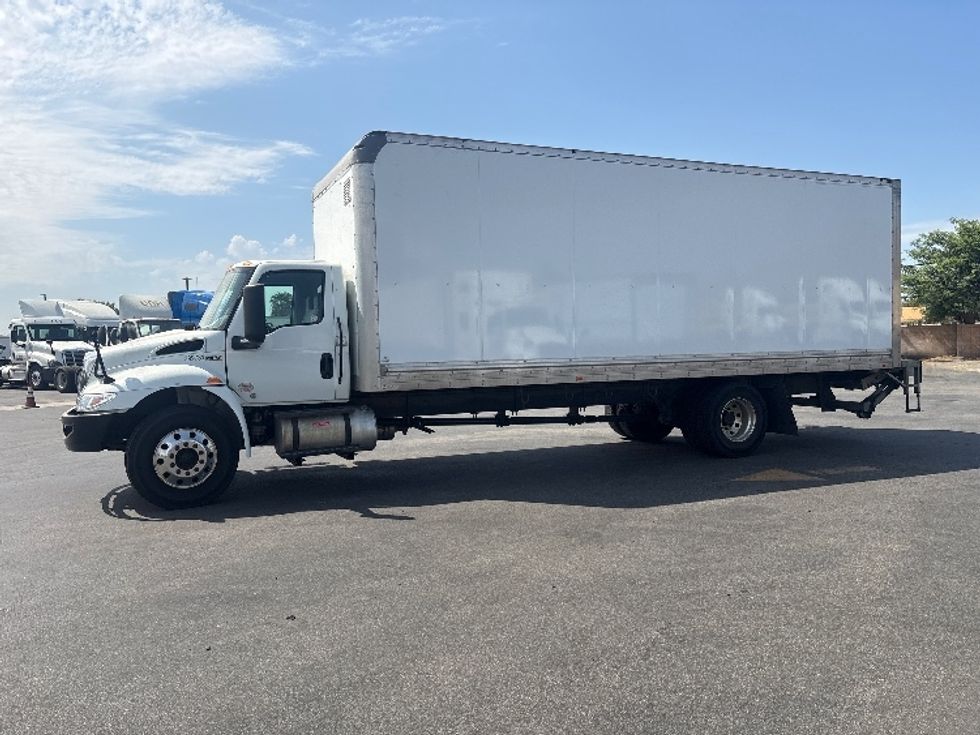 Medium Duty Box Truck-Light and Medium Duty Trucks-International-2022-MV607-Fontana-CA-155,639\n\t\tmiles-$ 68,500 - Image 4