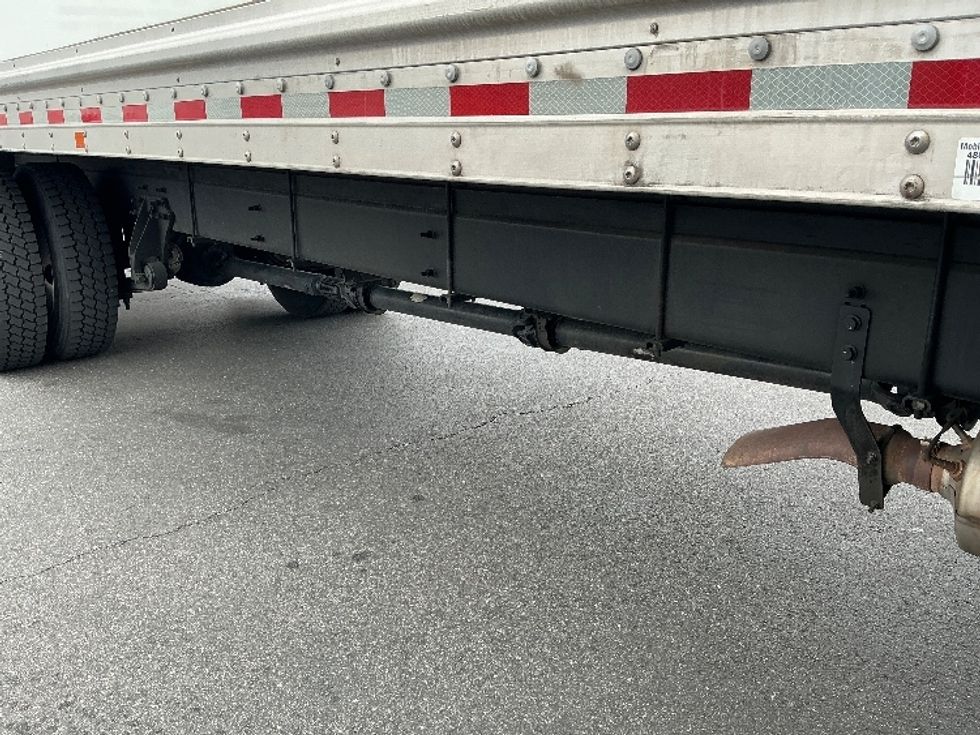 Medium Duty Box Truck-Light and Medium Duty Trucks-International-2022-MV607-Fontana-CA-202,620\n\t\tmiles-$ 55,000 - Image 12