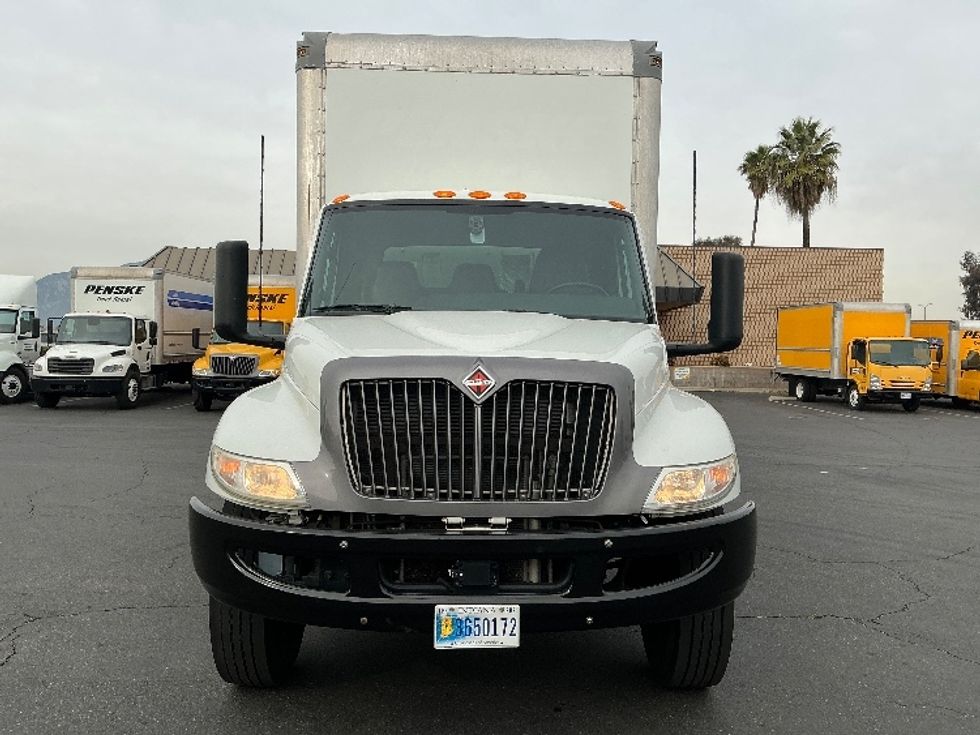 Medium Duty Box Truck-Light and Medium Duty Trucks-International-2022-MV607-Fontana-CA-202,620\n\t\tmiles-$ 55,000 - Image 2