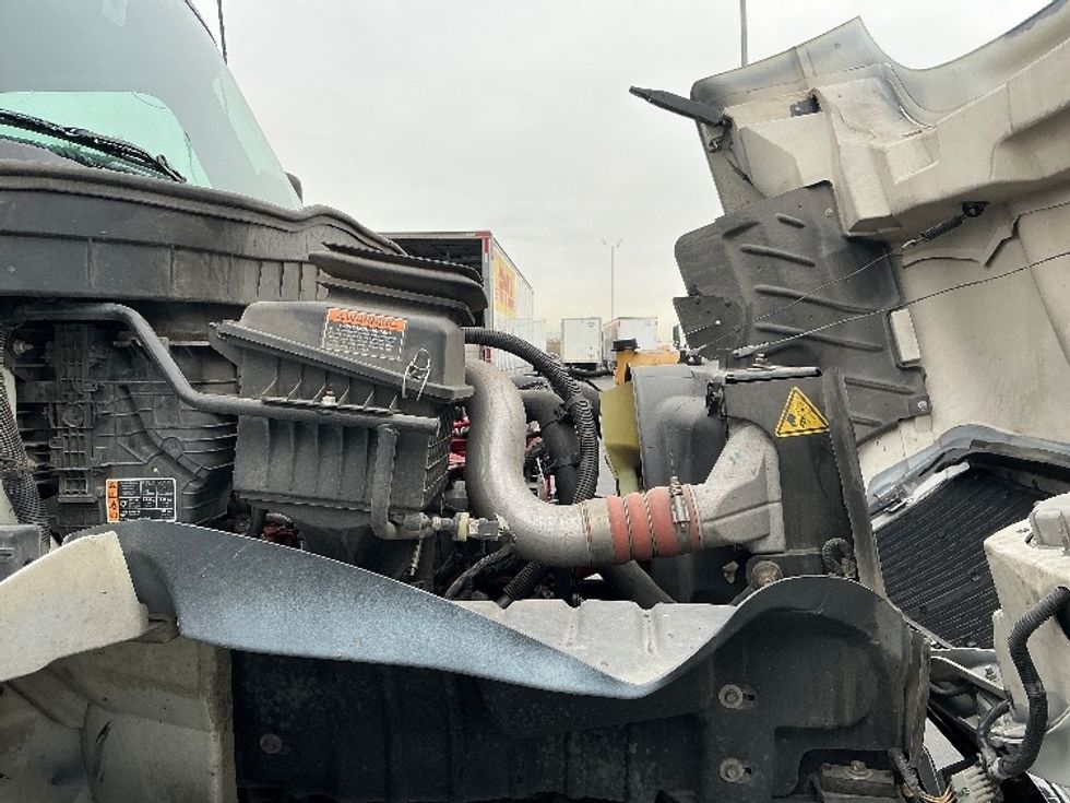 Medium Duty Box Truck-Light and Medium Duty Trucks-International-2022-MV607-Fontana-CA-202,620\n\t\tmiles-$ 55,000 - Image 23