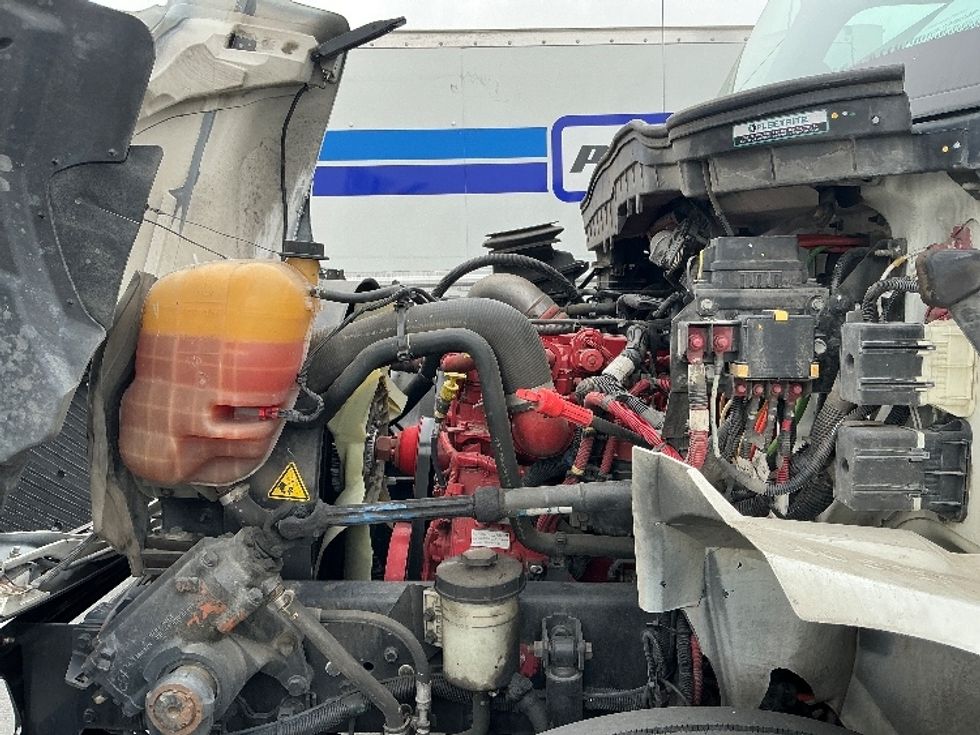 Medium Duty Box Truck-Light and Medium Duty Trucks-International-2022-MV607-Fontana-CA-202,620\n\t\tmiles-$ 55,000 - Image 24