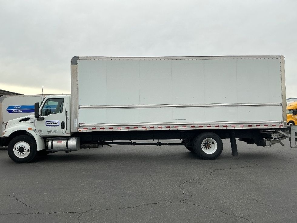 Medium Duty Box Truck-Light and Medium Duty Trucks-International-2022-MV607-Fontana-CA-202,620\n\t\tmiles-$ 55,000 - Image 4