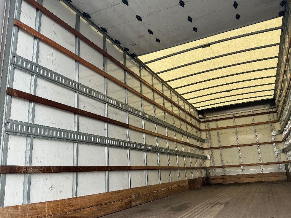 Medium Duty Box Truck-Light and Medium Duty Trucks-International-2022-MV607-Fontana-CA-202,620\n\t\tmiles-$ 55,000 - Image 9