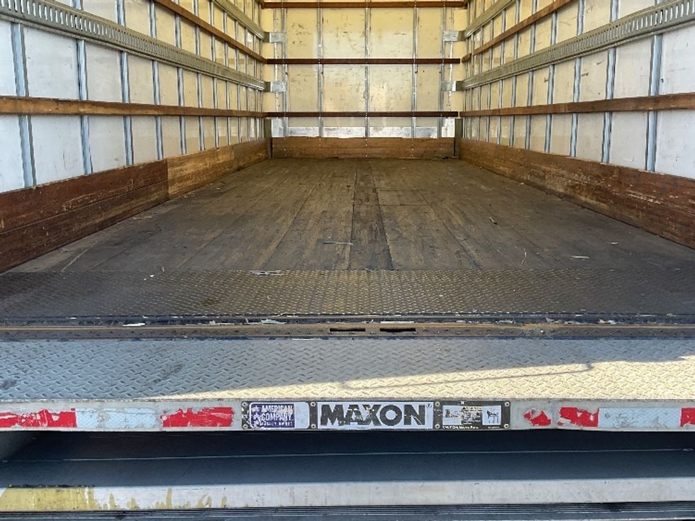 Medium Duty Box Truck-Light and Medium Duty Trucks-International-2022-MV607-Fontana-CA-221,550\n\t\tmiles-$ 51,250 - Image 10