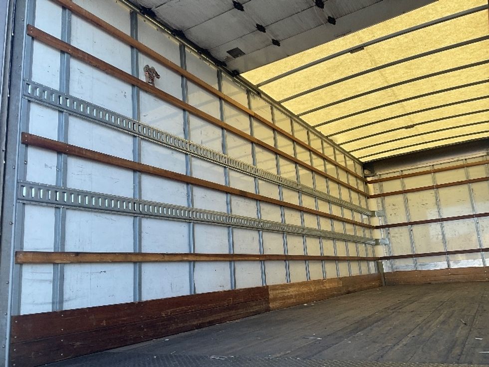 Medium Duty Box Truck-Light and Medium Duty Trucks-International-2022-MV607-Fontana-CA-221,550\n\t\tmiles-$ 51,250 - Image 11