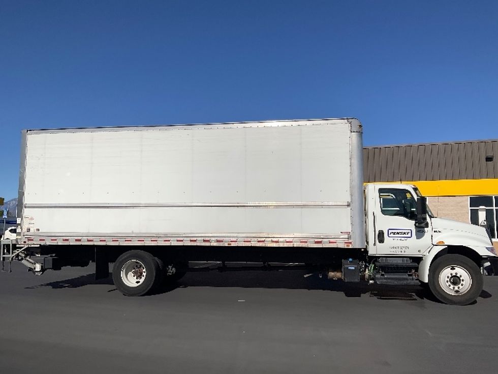 Medium Duty Box Truck-Light and Medium Duty Trucks-International-2022-MV607-Fontana-CA-221,550\n\t\tmiles-$ 51,250 - Image 15