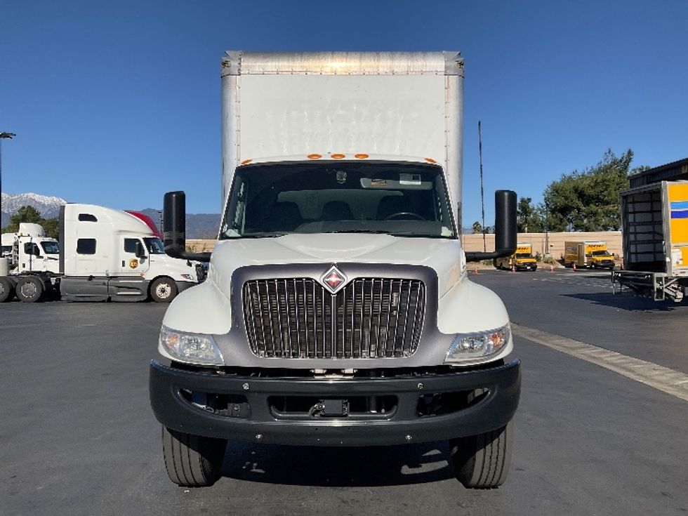 Medium Duty Box Truck-Light and Medium Duty Trucks-International-2022-MV607-Fontana-CA-221,550\n\t\tmiles-$ 51,250 - Image 2