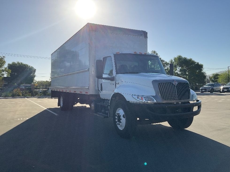Medium Duty Box Truck-Light and Medium Duty Trucks-International-2022-MV607-Fontana-CA-250,707\n\t\tmiles-$ 41,000 - Image 1