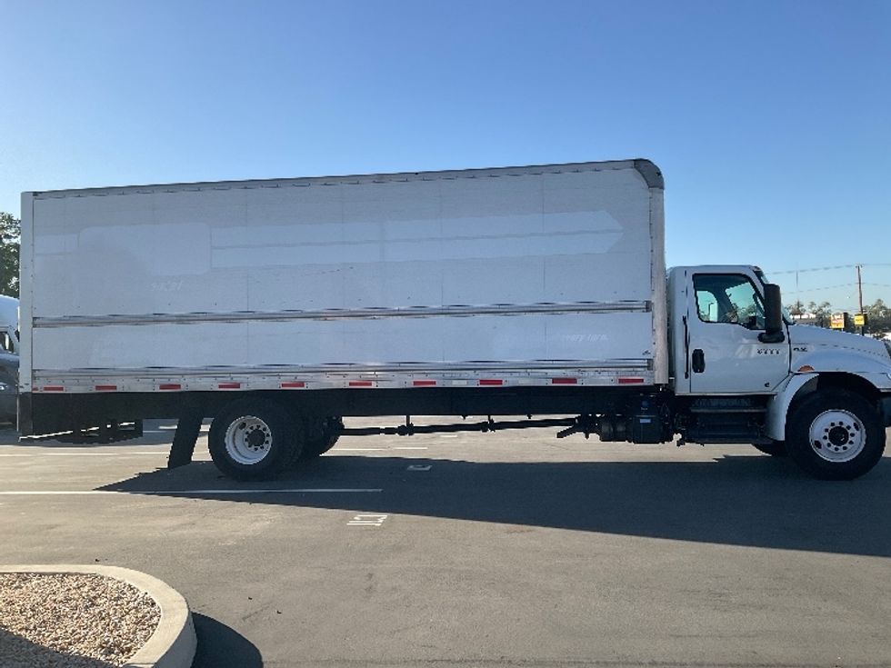 Medium Duty Box Truck-Light and Medium Duty Trucks-International-2022-MV607-Fontana-CA-250,707\n\t\tmiles-$ 41,000 - Image 15
