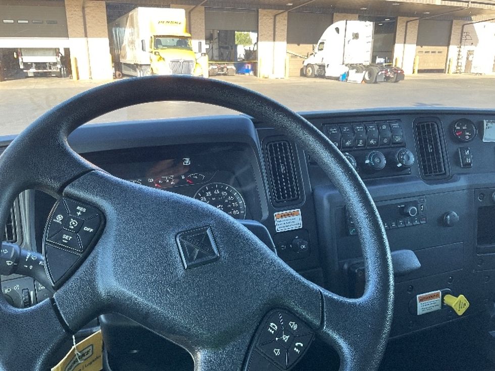 Medium Duty Box Truck-Light and Medium Duty Trucks-International-2022-MV607-Fontana-CA-250,707\n\t\tmiles-$ 41,000 - Image 18