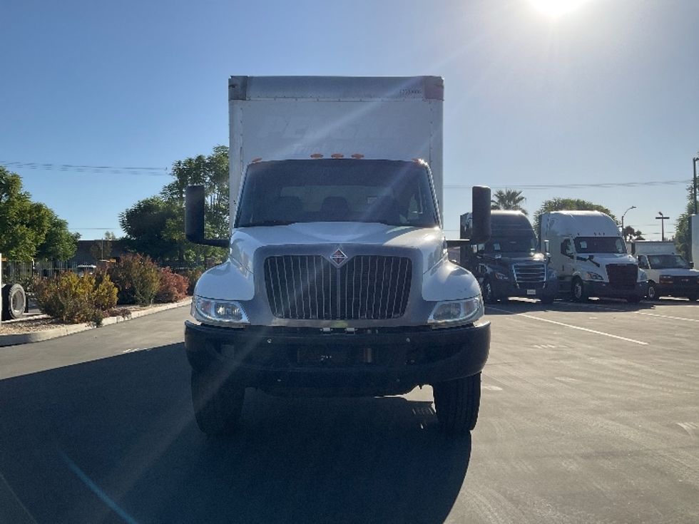 Medium Duty Box Truck-Light and Medium Duty Trucks-International-2022-MV607-Fontana-CA-250,707\n\t\tmiles-$ 41,000 - Image 2