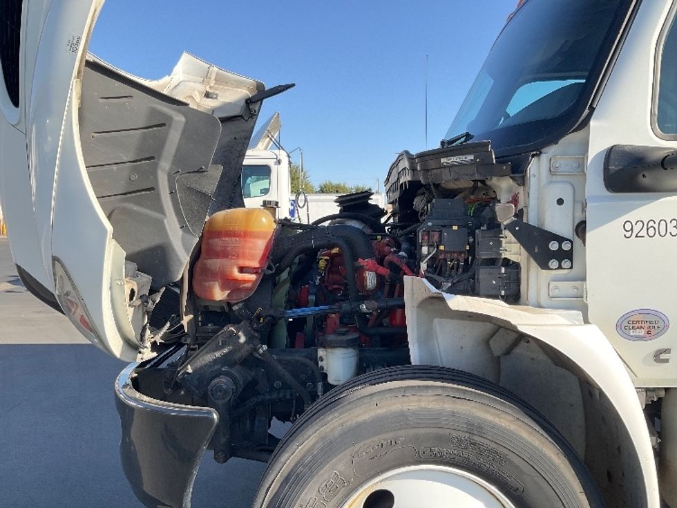 Medium Duty Box Truck-Light and Medium Duty Trucks-International-2022-MV607-Fontana-CA-250,707\n\t\tmiles-$ 41,000 - Image 24