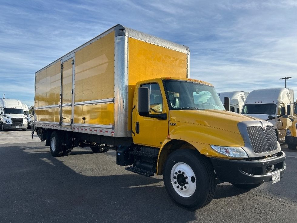 Medium Duty Box Truck-Light and Medium Duty Trucks-International-2022-MV607-Fontana-CA-253,187\n\t\tmiles-$ 39,000 - Image 1