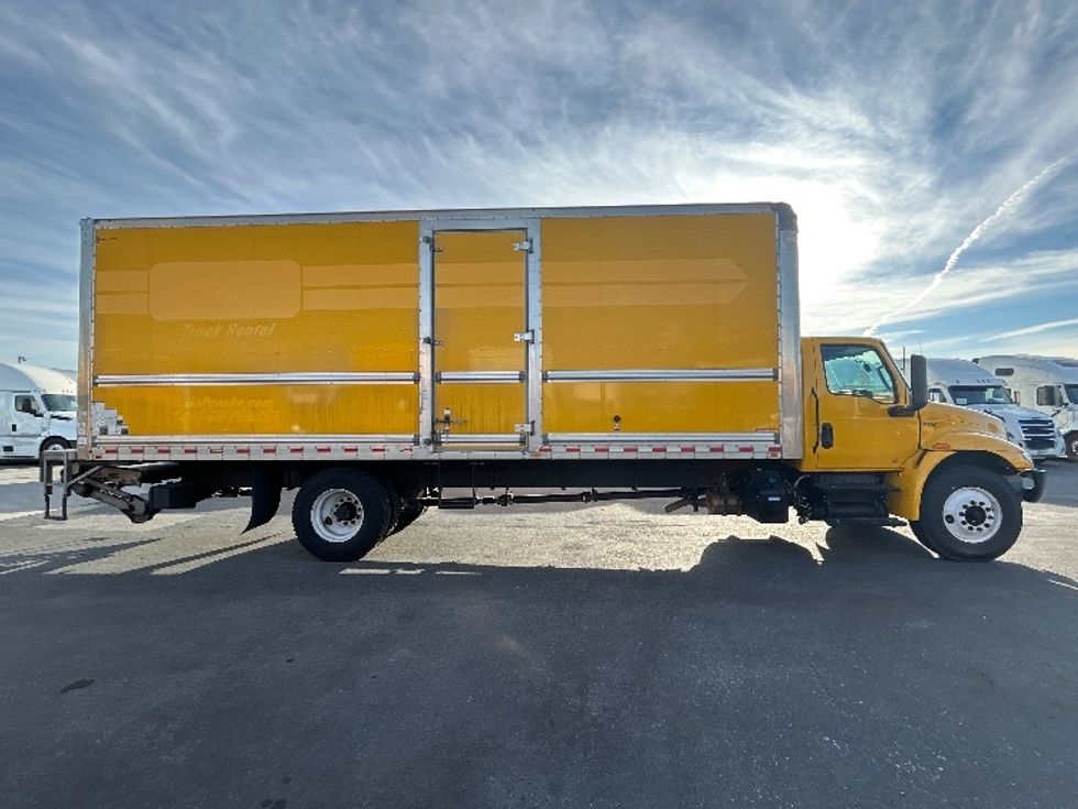 Medium Duty Box Truck-Light and Medium Duty Trucks-International-2022-MV607-Fontana-CA-253,187\n\t\tmiles-$ 39,000 - Image 15