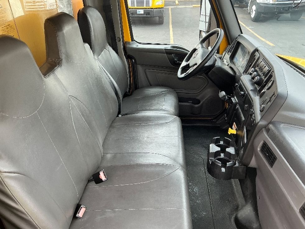 Medium Duty Box Truck-Light and Medium Duty Trucks-International-2022-MV607-Fontana-CA-253,187\n\t\tmiles-$ 39,000 - Image 22