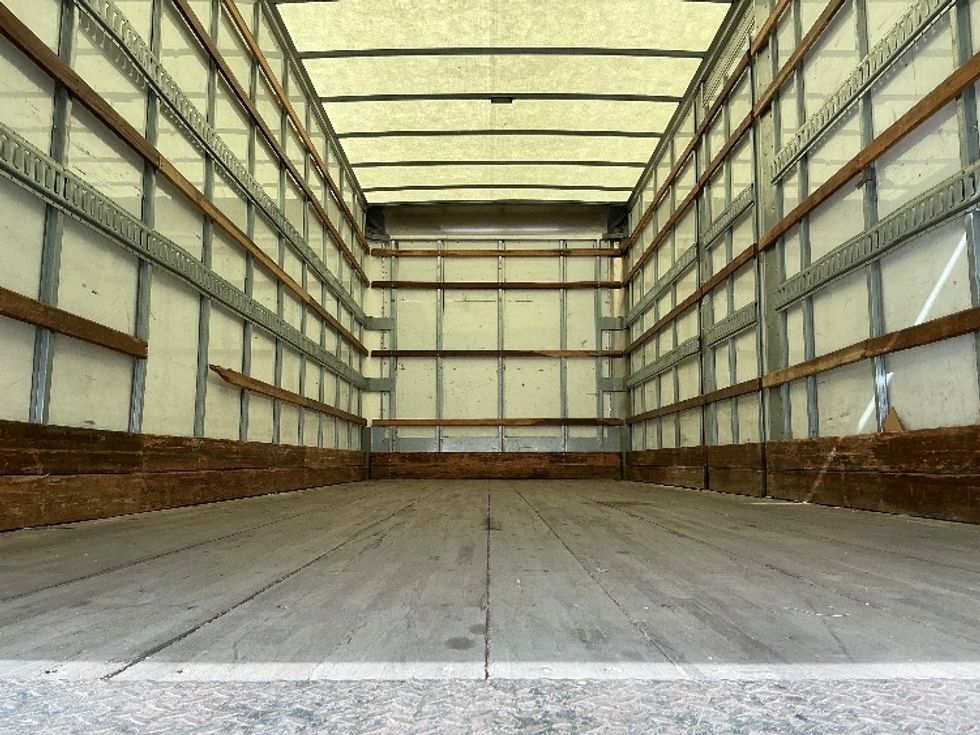 Medium Duty Box Truck-Light and Medium Duty Trucks-International-2022-MV607-Fontana-CA-253,187\n\t\tmiles-$ 39,000 - Image 9