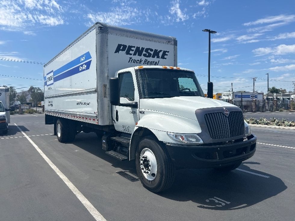 Medium Duty Box Truck-Light and Medium Duty Trucks-International-2022-MV607-Fontana-CA-259,478\n\t\tmiles-$ 39,500 - Image 1