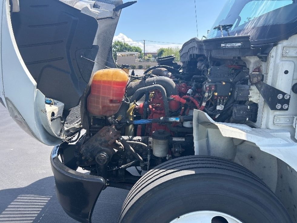 Medium Duty Box Truck-Light and Medium Duty Trucks-International-2022-MV607-Fontana-CA-259,478\n\t\tmiles-$ 39,500 - Image 22