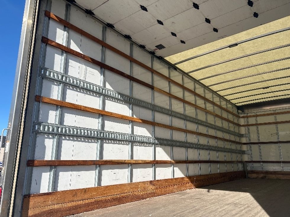 Medium Duty Box Truck-Light and Medium Duty Trucks-International-2022-MV607-Fontana-CA-65,384\n\t\tmiles-$ 78,250 - Image 11