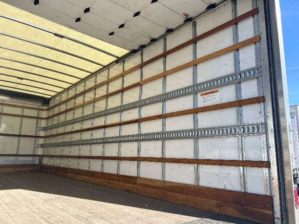 Medium Duty Box Truck-Light and Medium Duty Trucks-International-2022-MV607-Fontana-CA-65,384\n\t\tmiles-$ 78,250 - Image 12