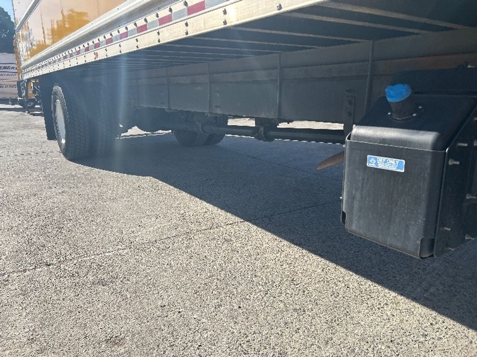 Medium Duty Box Truck-Light and Medium Duty Trucks-International-2022-MV607-Fontana-CA-65,384\n\t\tmiles-$ 78,250 - Image 14