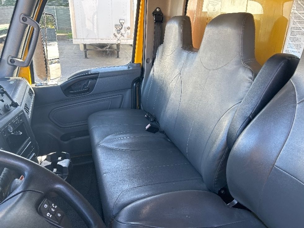 Medium Duty Box Truck-Light and Medium Duty Trucks-International-2022-MV607-Fontana-CA-65,384\n\t\tmiles-$ 78,250 - Image 19