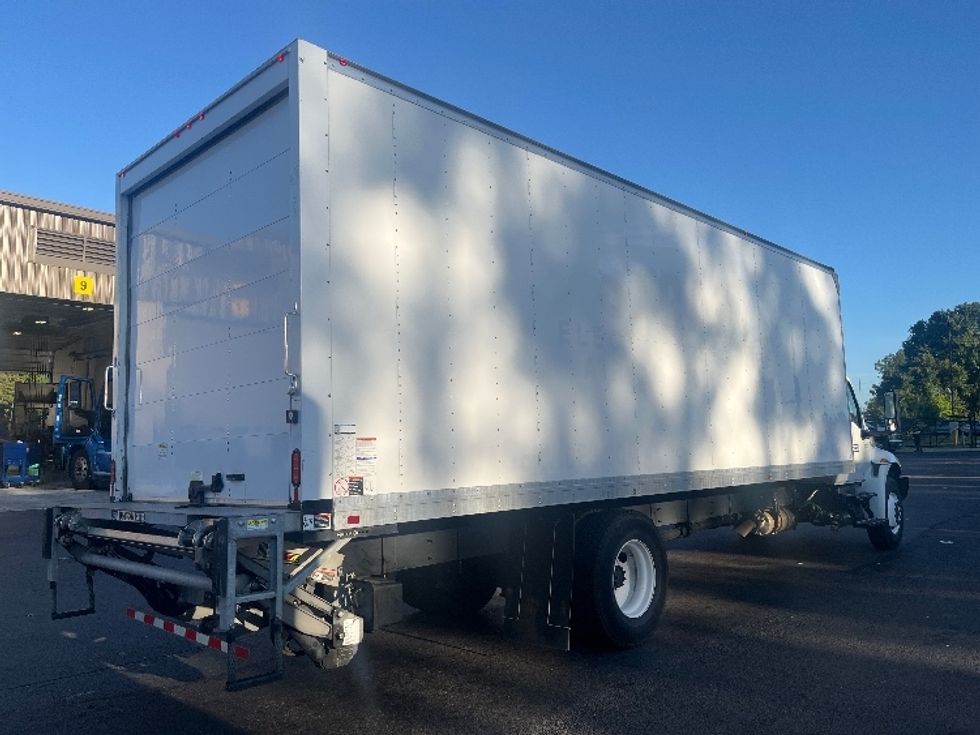 Medium Duty Box Truck-Light and Medium Duty Trucks-International-2022-MV607-Forest Park-GA-131,640\n\t\tmiles-$ 72,000 - Image 13