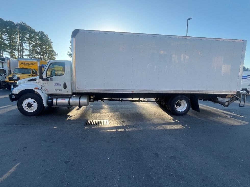 Medium Duty Box Truck-Light and Medium Duty Trucks-International-2022-MV607-Forest Park-GA-131,640\n\t\tmiles-$ 72,000 - Image 4
