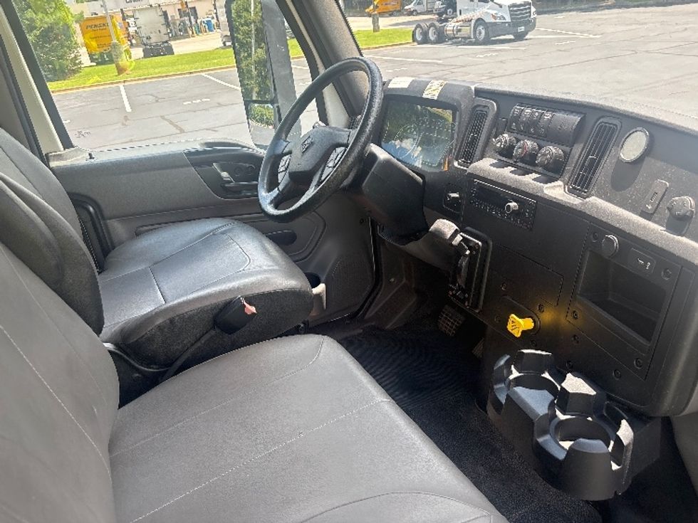 Medium Duty Box Truck-Light and Medium Duty Trucks-International-2022-MV607-Forest Park-GA-152,654\n\t\tmiles-$ 62,250 - Image 22