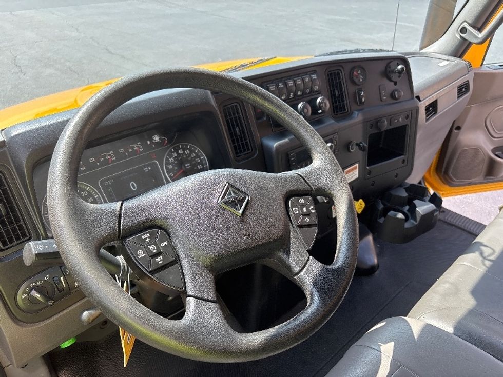 Medium Duty Box Truck-Light and Medium Duty Trucks-International-2022-MV607-Forest Park-GA-238,026\n\t\tmiles-$ 37,750 - Image 17