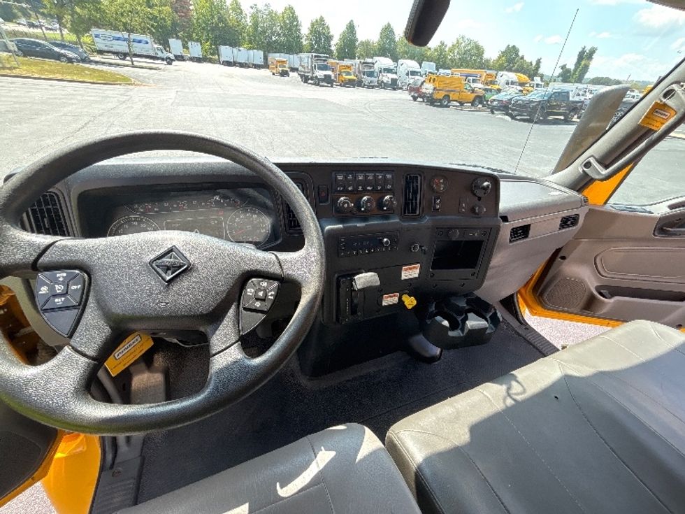 Medium Duty Box Truck-Light and Medium Duty Trucks-International-2022-MV607-Forest Park-GA-238,026\n\t\tmiles-$ 37,750 - Image 18