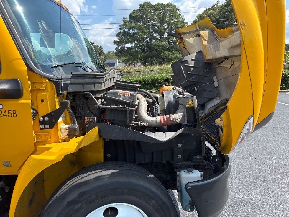 Medium Duty Box Truck-Light and Medium Duty Trucks-International-2022-MV607-Forest Park-GA-238,026\n\t\tmiles-$ 37,750 - Image 23