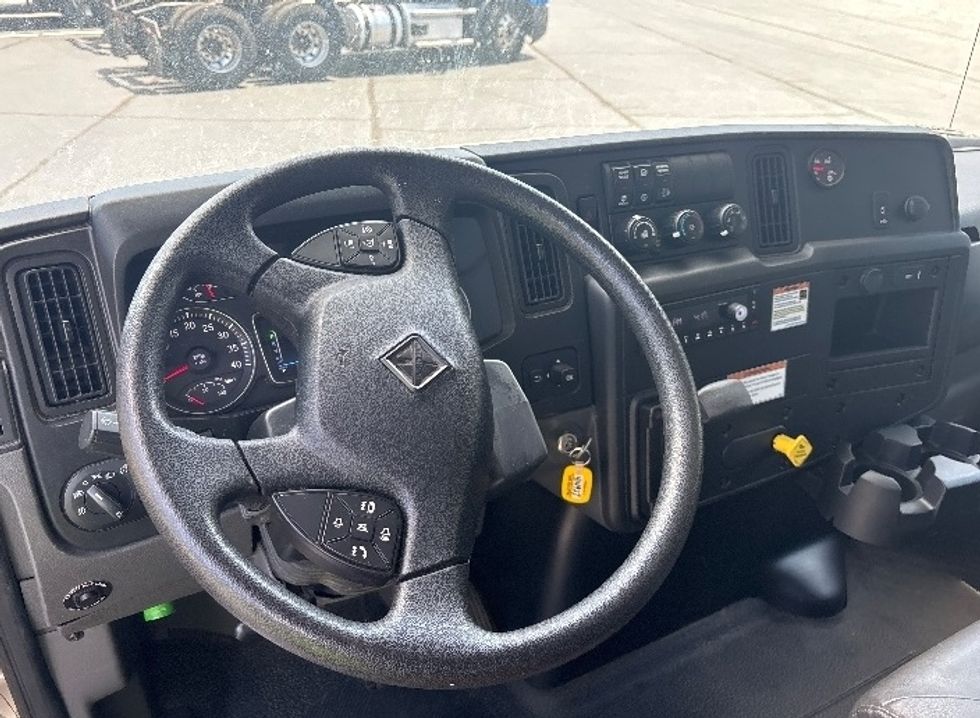 Medium Duty Box Truck-Light and Medium Duty Trucks-International-2022-MV607-Forest Park-GA-82,692\n\t\tmiles-$ 73,250 - Image 17
