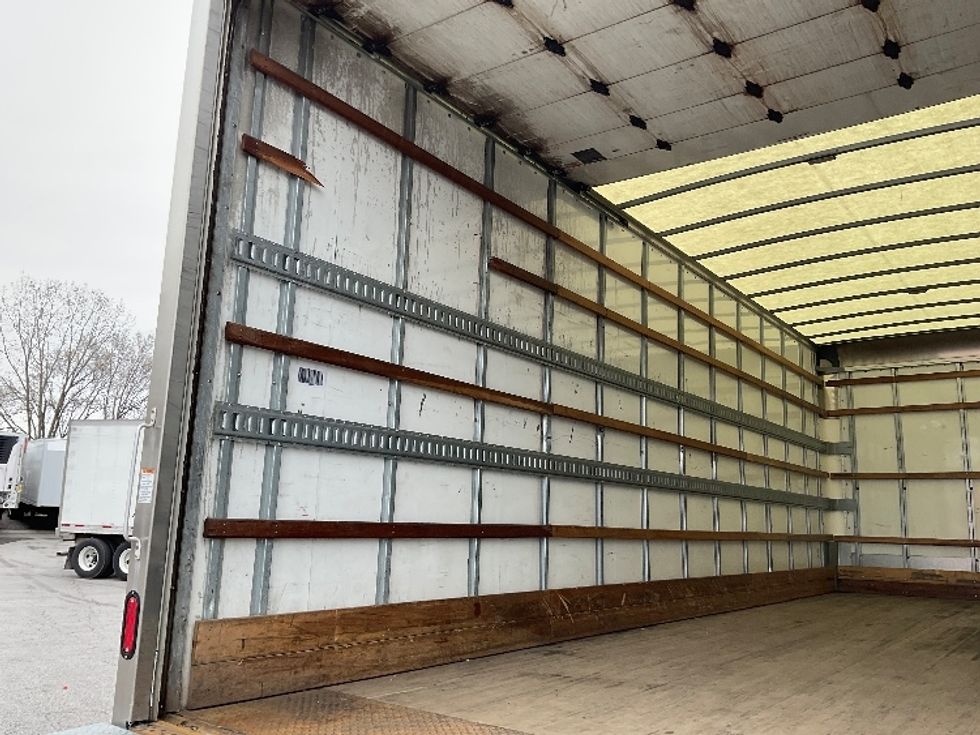 Medium Duty Box Truck-Light and Medium Duty Trucks-International-2022-MV607-Fort Wayne-IN-118,953\n\t\tmiles-$ 71,750 - Image 11