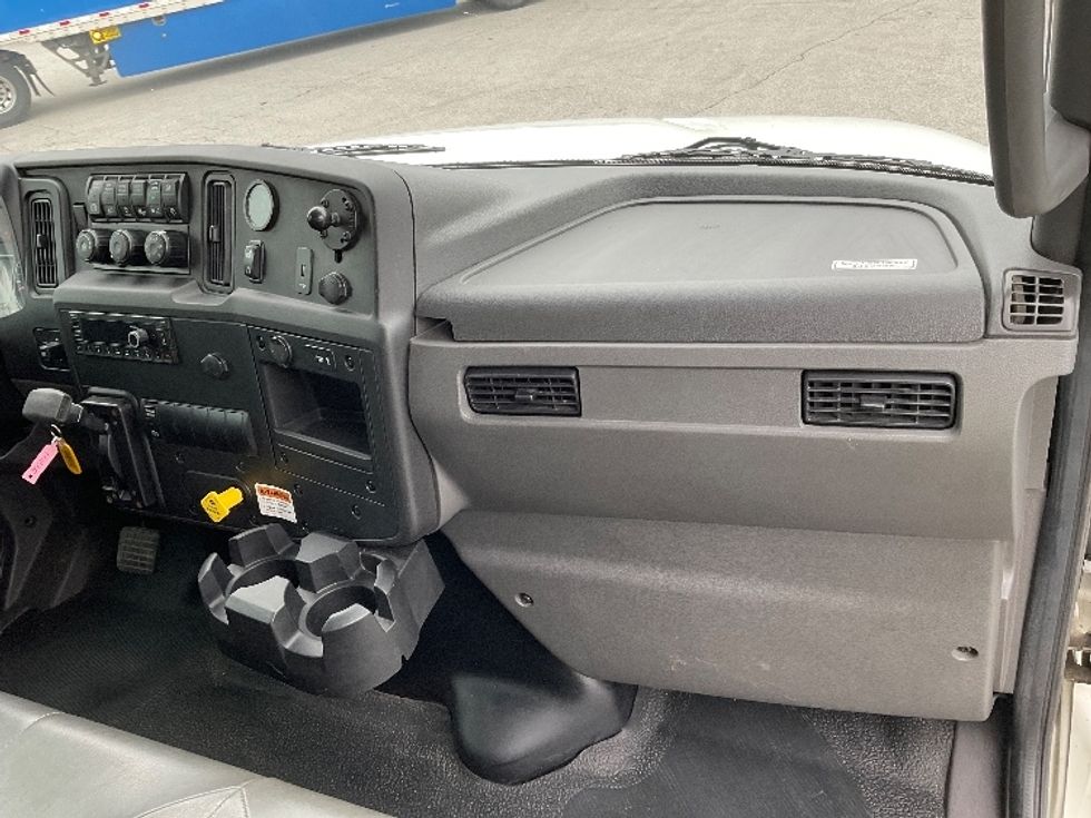 Medium Duty Box Truck-Light and Medium Duty Trucks-International-2022-MV607-Fort Wayne-IN-118,953\n\t\tmiles-$ 71,750 - Image 21