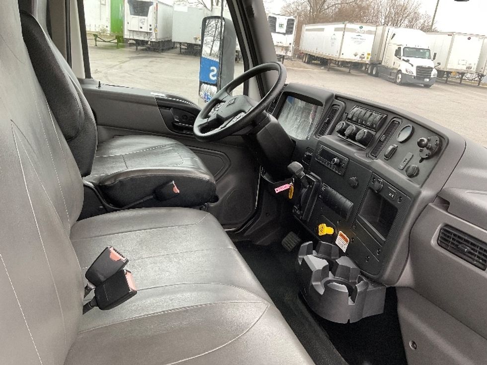Medium Duty Box Truck-Light and Medium Duty Trucks-International-2022-MV607-Fort Wayne-IN-118,953\n\t\tmiles-$ 71,750 - Image 22