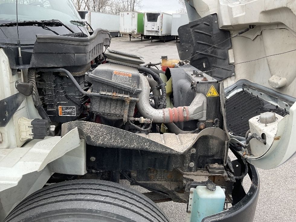 Medium Duty Box Truck-Light and Medium Duty Trucks-International-2022-MV607-Fort Wayne-IN-118,953\n\t\tmiles-$ 71,750 - Image 23