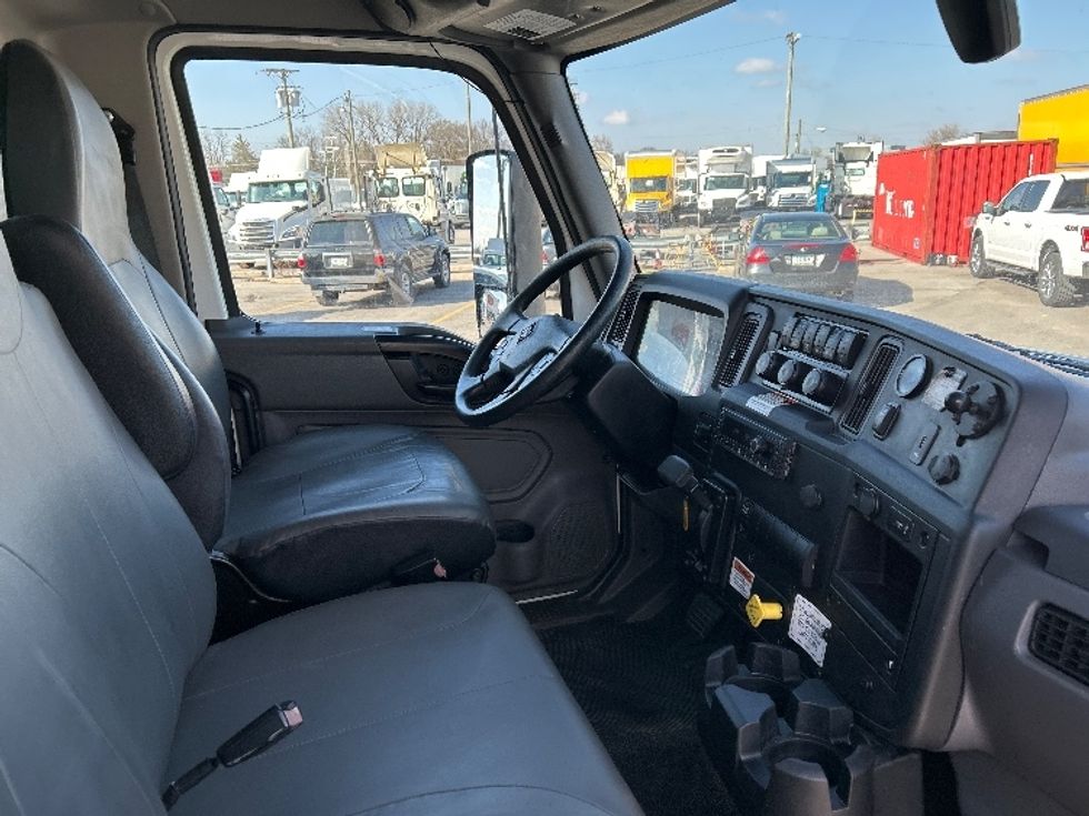 Medium Duty Box Truck-Light and Medium Duty Trucks-International-2022-MV607-Fort Wayne-IN-97,458\n\t\tmiles-$ 75,750 - Image 22