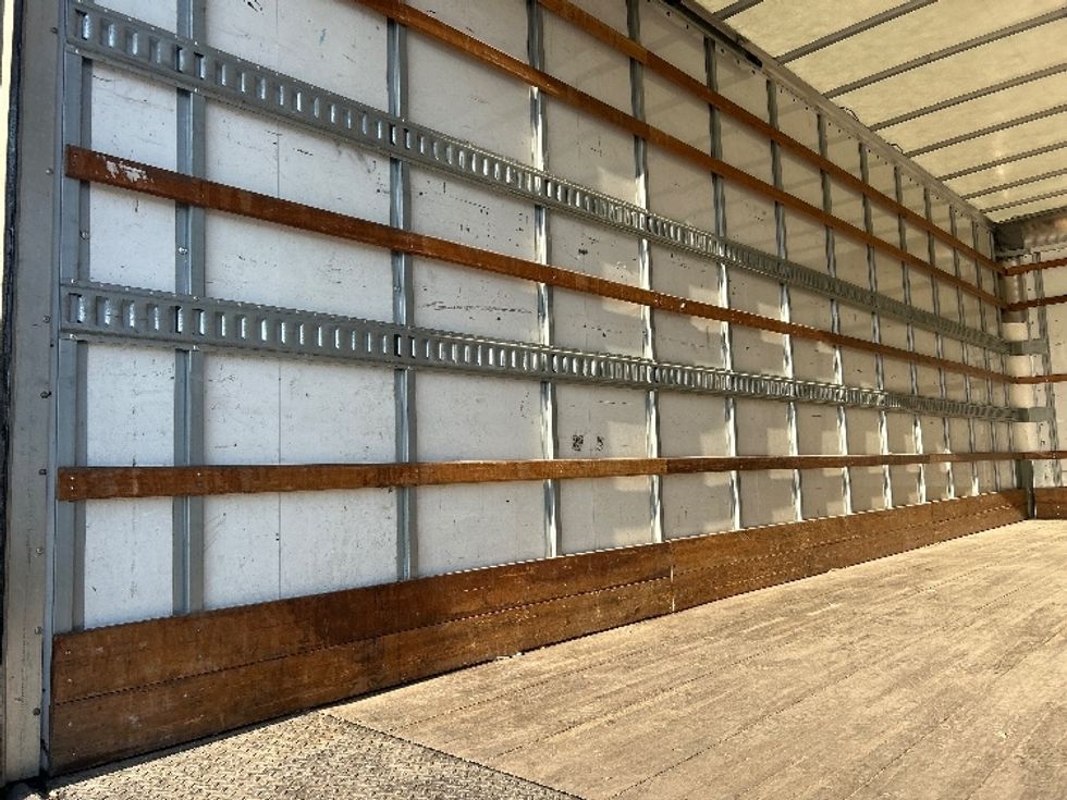 Medium Duty Box Truck-Light and Medium Duty Trucks-International-2022-MV607-Fort Worth-TX-101,086\n\t\tmiles-$ 69,000 - Image 11