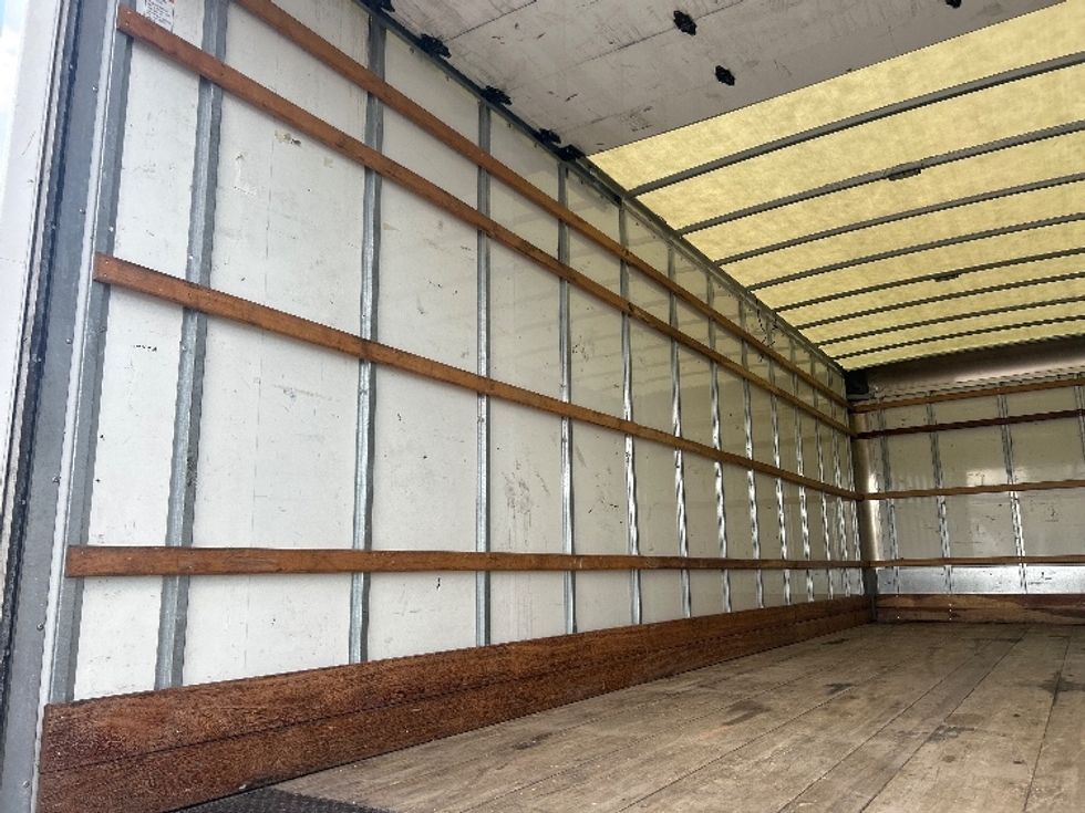 Medium Duty Box Truck-Light and Medium Duty Trucks-International-2022-MV607-Fort Worth-TX-228,619\n\t\tmiles-$ 42,000 - Image 11