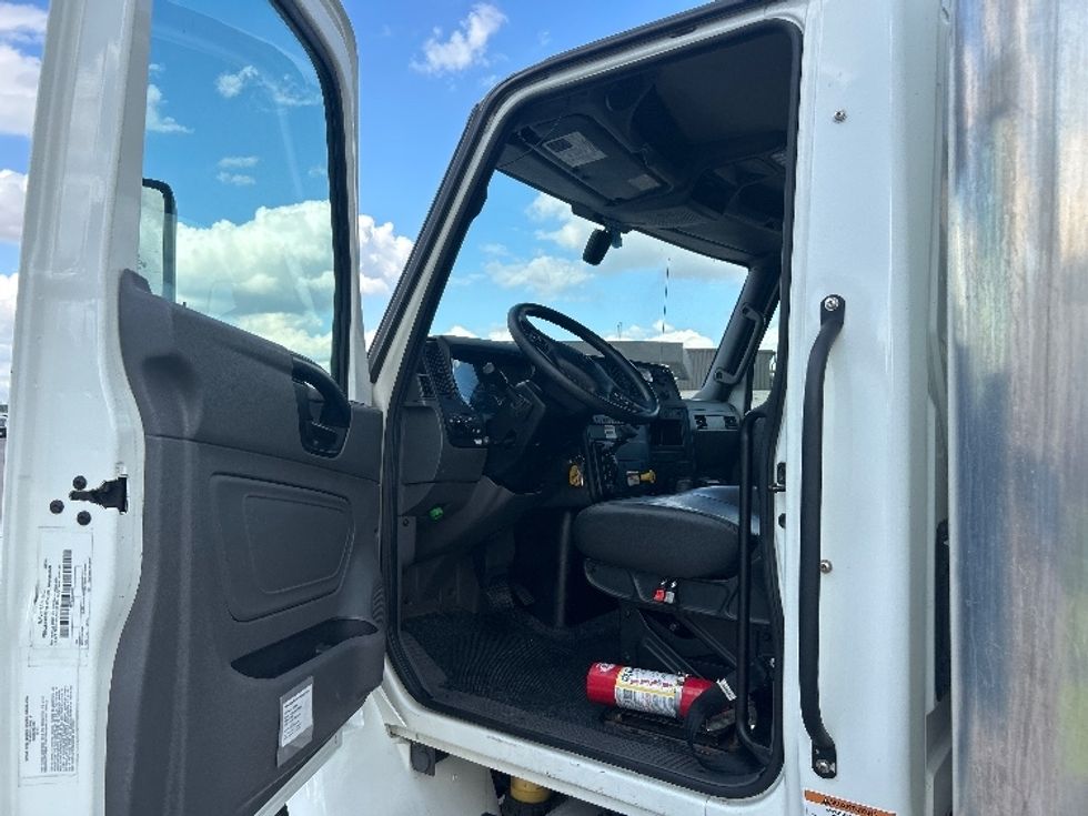 Medium Duty Box Truck-Light and Medium Duty Trucks-International-2022-MV607-Fort Worth-TX-228,619\n\t\tmiles-$ 42,000 - Image 16
