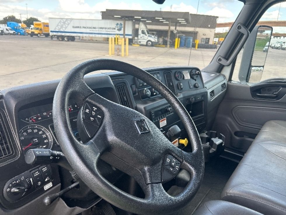 Medium Duty Box Truck-Light and Medium Duty Trucks-International-2022-MV607-Fort Worth-TX-228,619\n\t\tmiles-$ 42,000 - Image 17