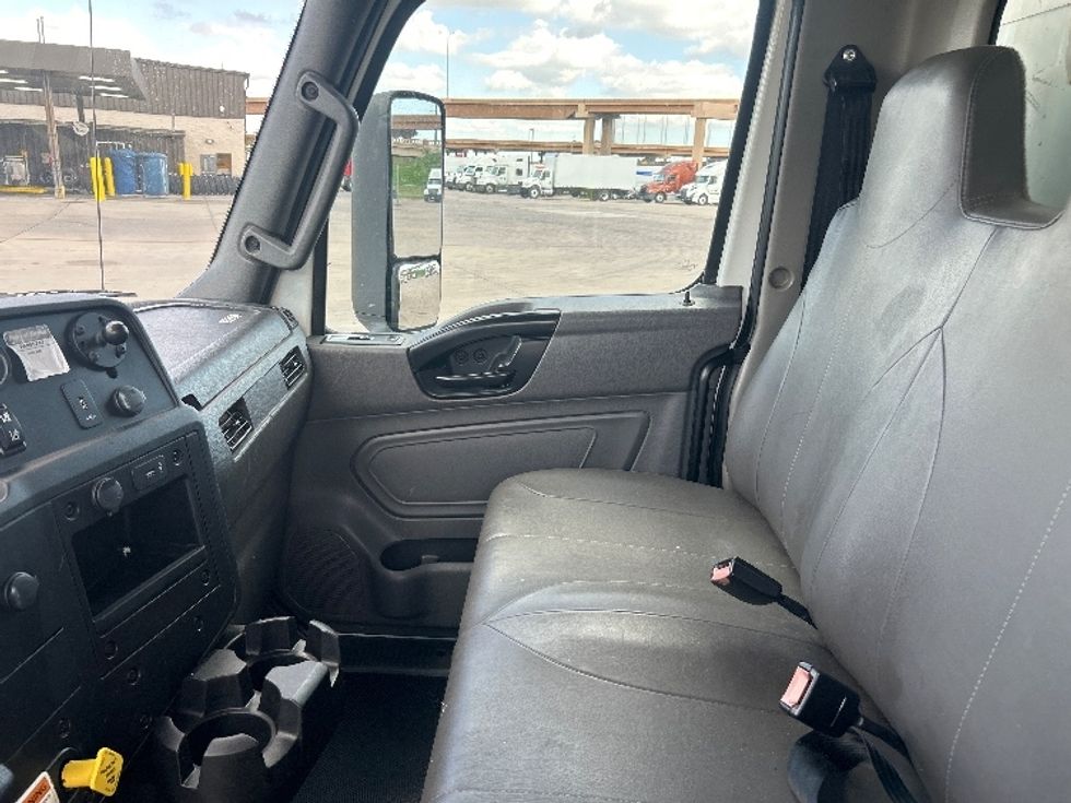 Medium Duty Box Truck-Light and Medium Duty Trucks-International-2022-MV607-Fort Worth-TX-228,619\n\t\tmiles-$ 42,000 - Image 19