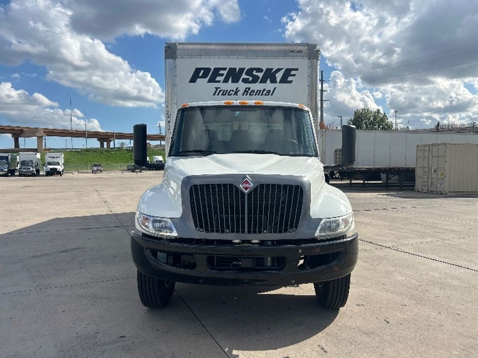 Medium Duty Box Truck-Light and Medium Duty Trucks-International-2022-MV607-Fort Worth-TX-228,619\n\t\tmiles-$ 42,000 - Image 2