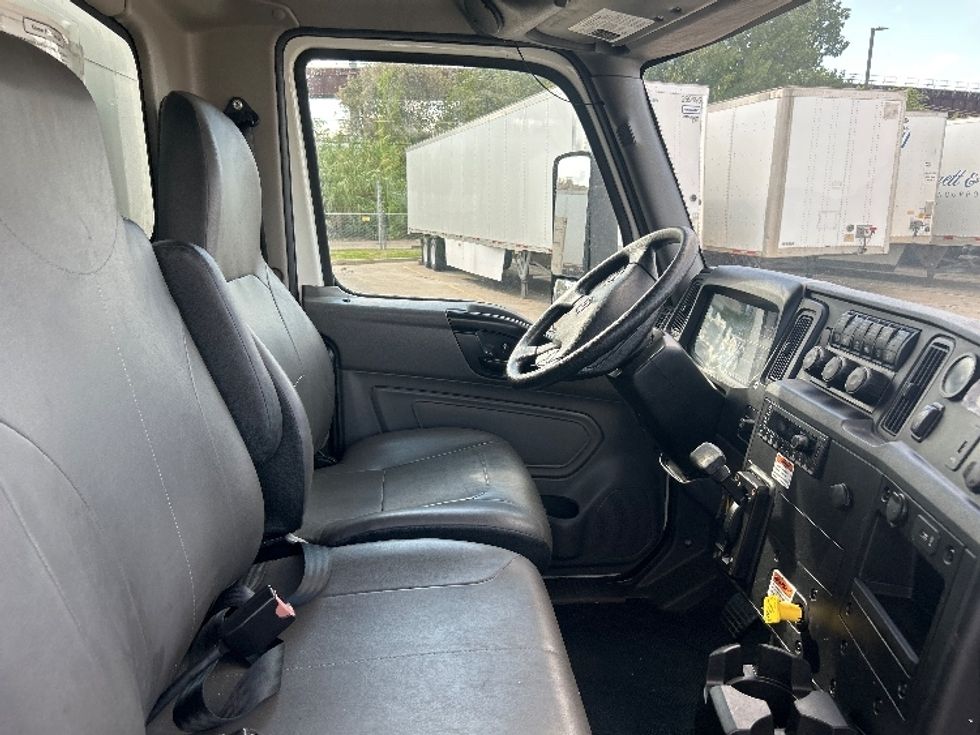 Medium Duty Box Truck-Light and Medium Duty Trucks-International-2022-MV607-Fort Worth-TX-228,619\n\t\tmiles-$ 42,000 - Image 22