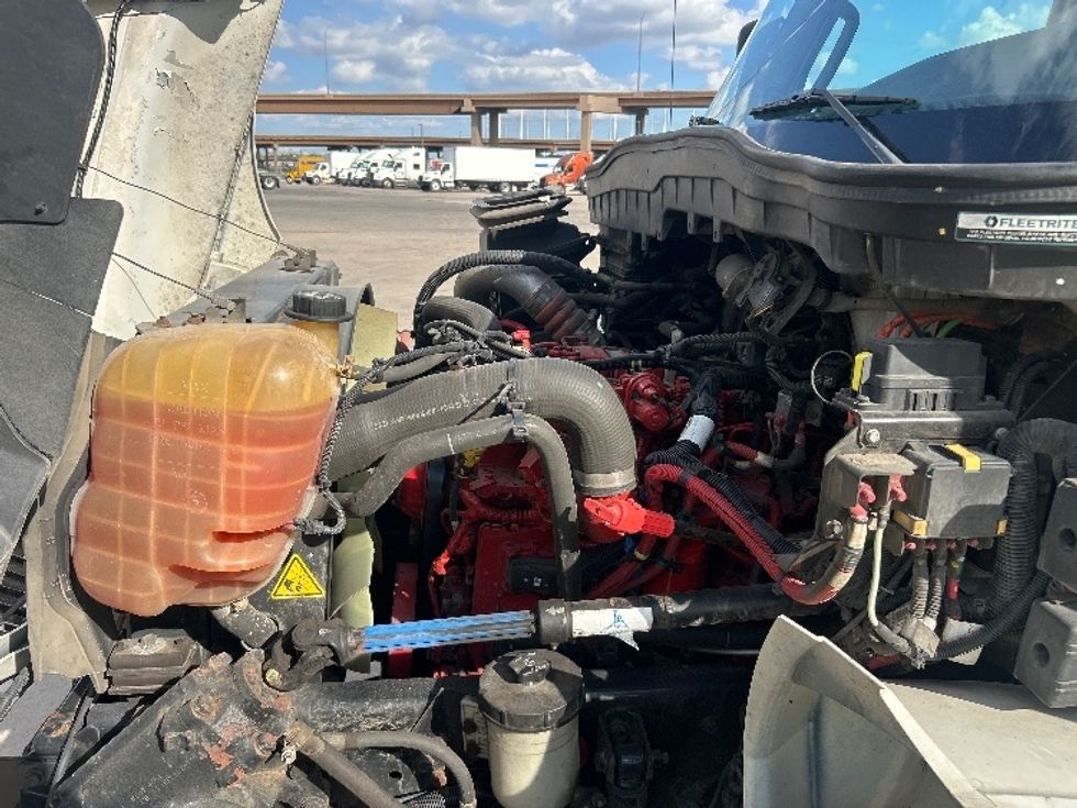 Medium Duty Box Truck-Light and Medium Duty Trucks-International-2022-MV607-Fort Worth-TX-228,619\n\t\tmiles-$ 42,000 - Image 24